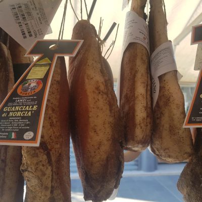 Guanciale di Norcia intero circa 1/1,2 kg ottimo