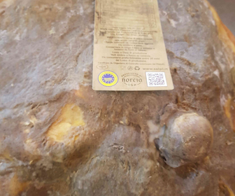 prosciutto crudo di Norcia INTERO CON OSSO circa 9 kg